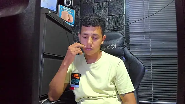 boy_bigcock24cm webcam