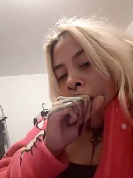 Watch sofigirlgold live on EroticFlix - High definition streams