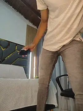 oliver_bigblack_cock (M young) - cum bomb