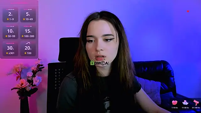 liana_kisses webcam
