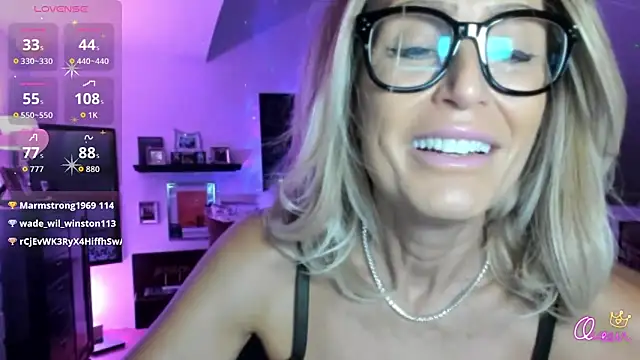 VelvetBarbie webcam