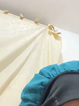 Watch Valen_1990 live on EroticFlix - High definition streams