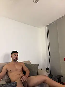 Ezzio_Scolaro webcam
