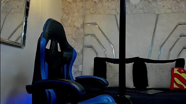 MAXTHOMSON webcam