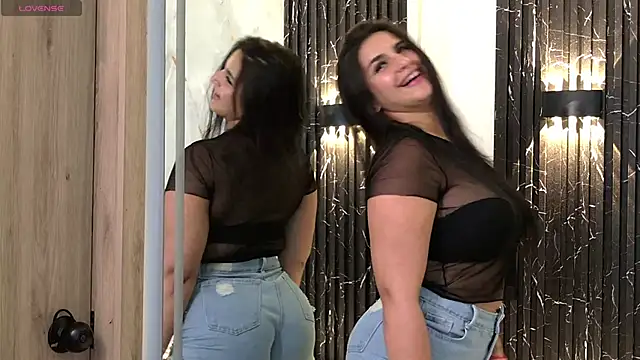 ChloeHolmes webcam