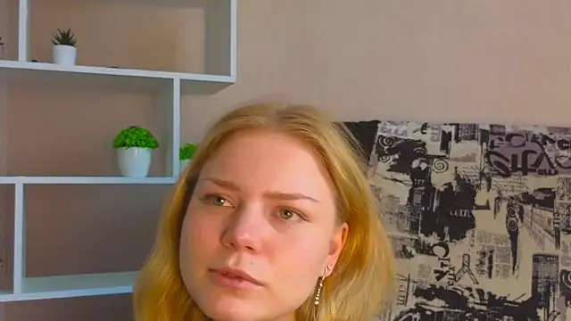 LavonaMadlem webcam