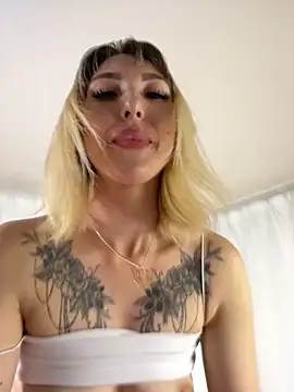 Watch TeaseBabeXXX live on EroticFlix - High definition streams