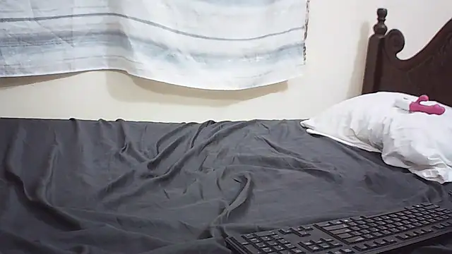 emmyteaz1 webcam