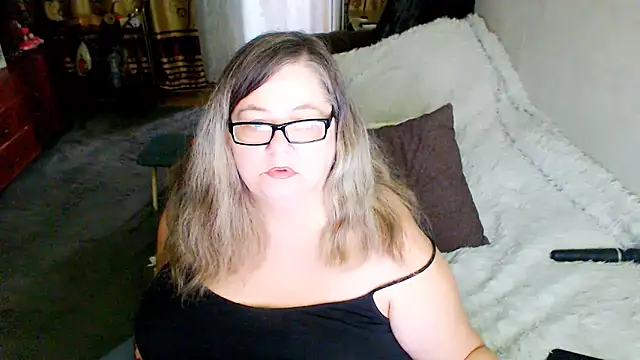 sex2 (F mature) - naked, squirt