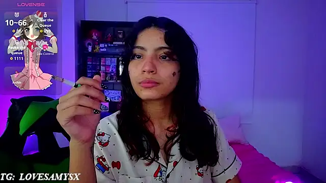 Lovelyamyy webcam