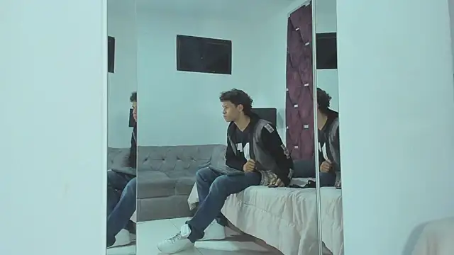 TonyBenedetti live sex cam