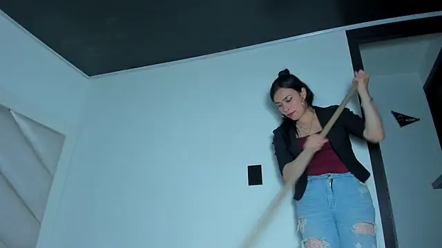 valentina_js - Valentina_js's free webcam - UK Sex Cams