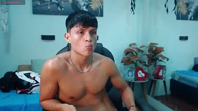 drago_ivan (M twink) - cum show 💦😋