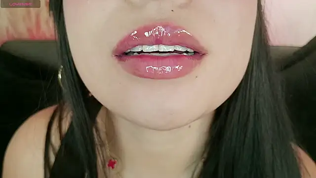 mia_roux1 webcam