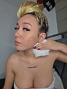 alaia_princess webcam