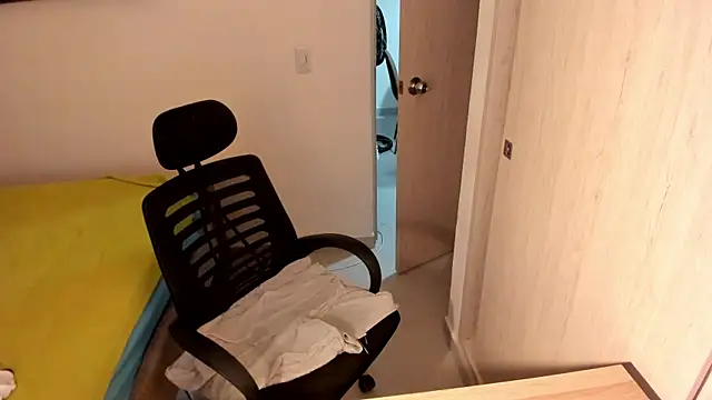 misstoya webcam