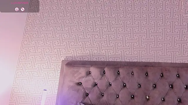 Evaa_Lunna_ webcam