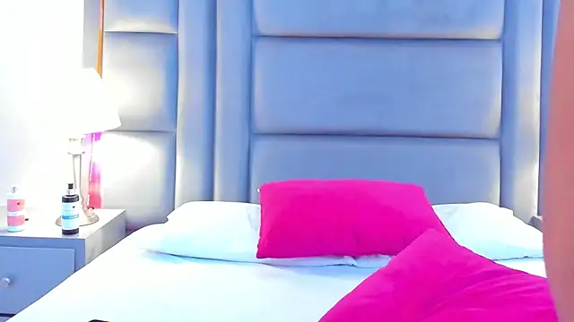 GabyMoreau webcam