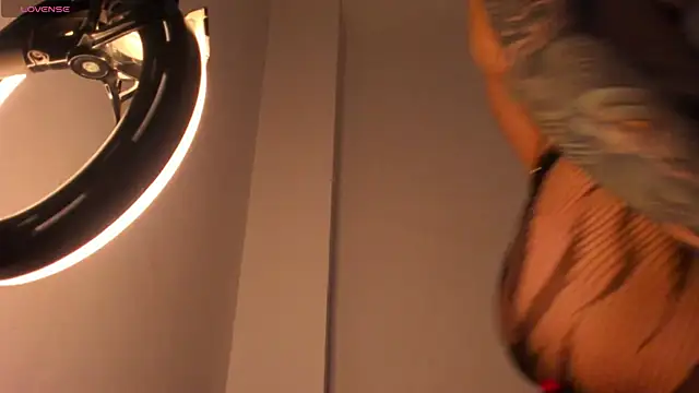 Mia_for_you_lovee webcam
