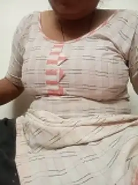 Menka_cut34 webcam