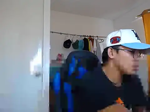 holly_oreo webcam