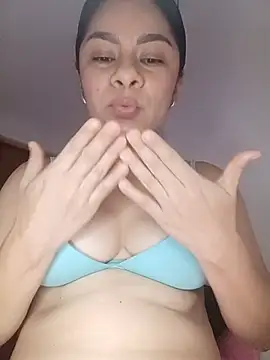 luna_pinky webcam