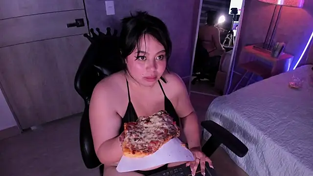 RoxaneBrown webcam