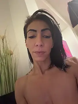 Yasmiinee webcam
