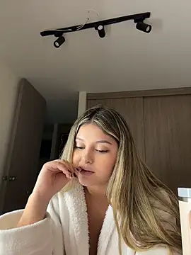 lunablossom_ webcam