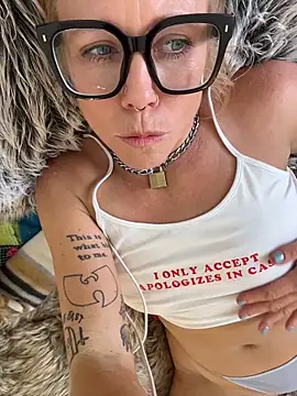 Watch goodgirlbabydoll live on EroticFlix - High definition streams