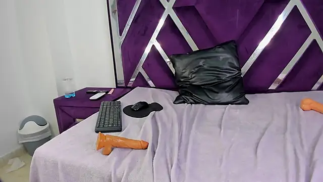 Watch kiaraht live on EroticFlix - High definition streams