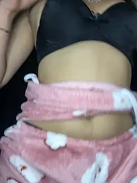 Watch Itze_Mua live on EroticFlix - High definition streams