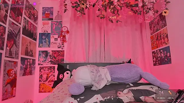 MissCurvyTop webcam