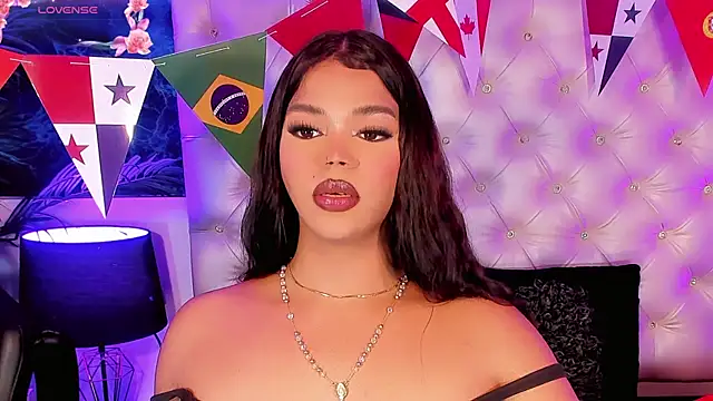 Keira_Fox31 live cam on StripChat