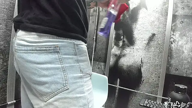 Gury_tattoo webcam