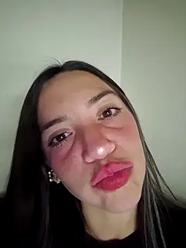 loveuu-bae webcam