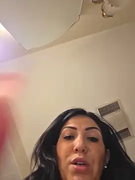 LittleMissEeve webcam