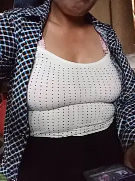 Agnes-baby live cam on StripChat