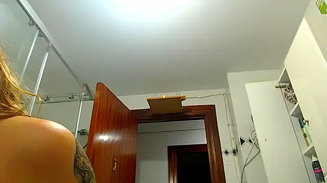 pomposa18xxx webcam