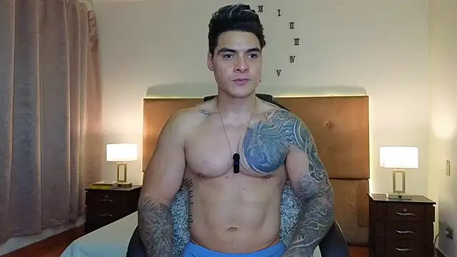 Steven_Velez live cam on StripChat