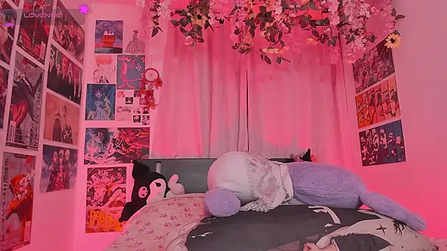 MissCurvyTop