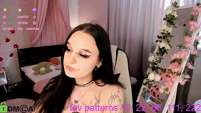 Cassies-Sandyy live cam on StripChat