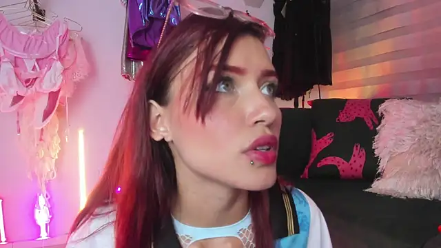 Cherry_Scarlet_ webcam