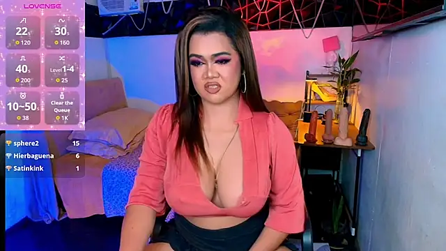 asiankatyhuge live cam on StripChat