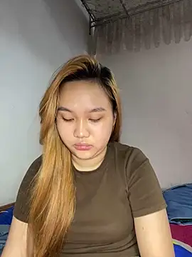 Almira6868 webcam
