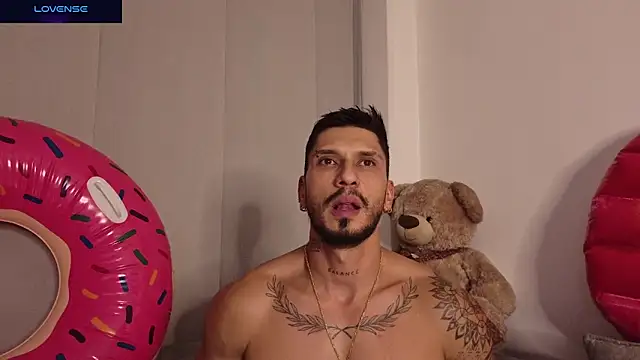 Seth_Vegaa live cam on StripChat