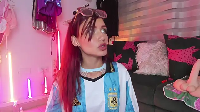 Cherry_Scarlet_ webcam