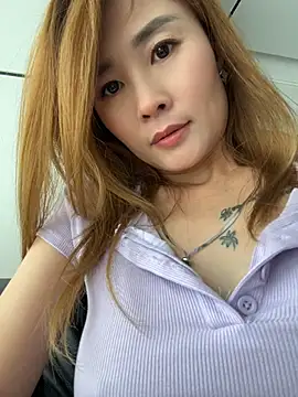 Watch okgirl_23 live on EroticFlix - High definition streams