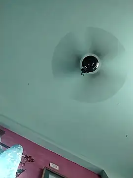 pinkisaha75 webcam