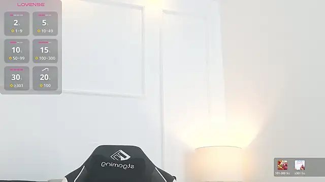 lunaa_ebony webcam